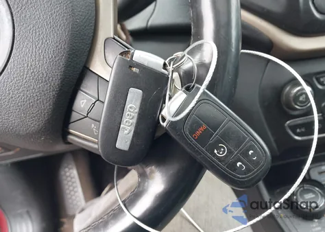 2015 Jeep Cherokee Limited z USA, uszkodzony, nr VIN 1C4PJMDS4FW544604